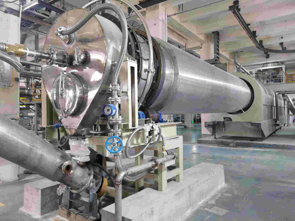 焙燒電池正極材料，規格：?1.8x21.5米電熱回轉窯